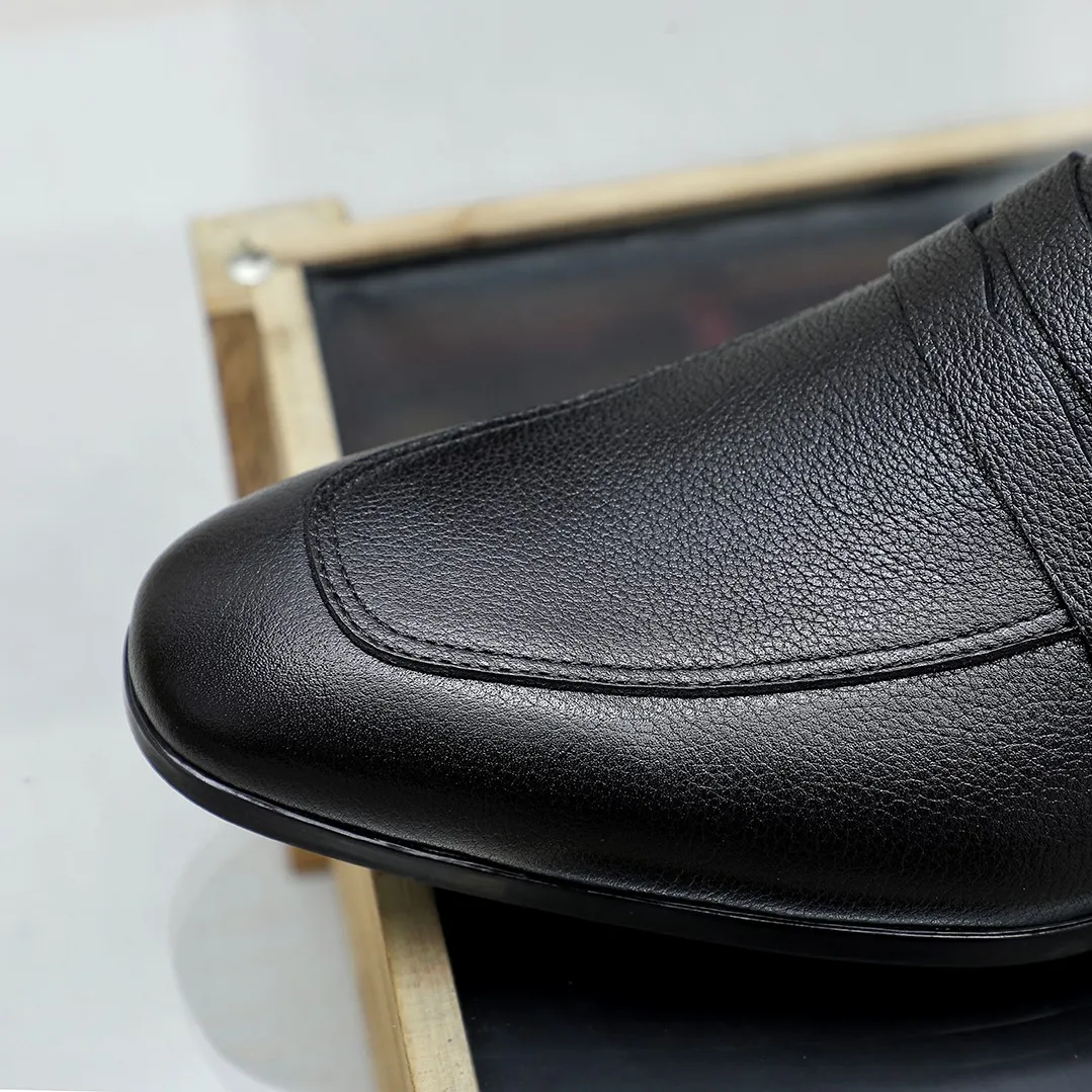 Men's shoes 💰460 🔥Ferragamo's new men's casual slip-on shoes🇨🇳Official website original 1:1 mold, original quality💯Fine workmanship, high-end luxury☘The upper is made of imported Italian first-layer cowhide🌴Luxurious water dyeing🐂Leather lining🍓Rubber wear-resistant and non-slip outsole, breathable and comfortable to wear🍍The first choice for high-grade men, 5 colors available! Code number 38-44 (45.46. Customized)